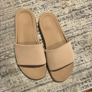Lululemon Restfeel Slides